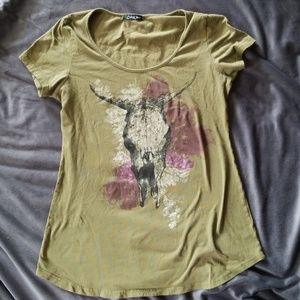 Olive green, cow skull tshirt.